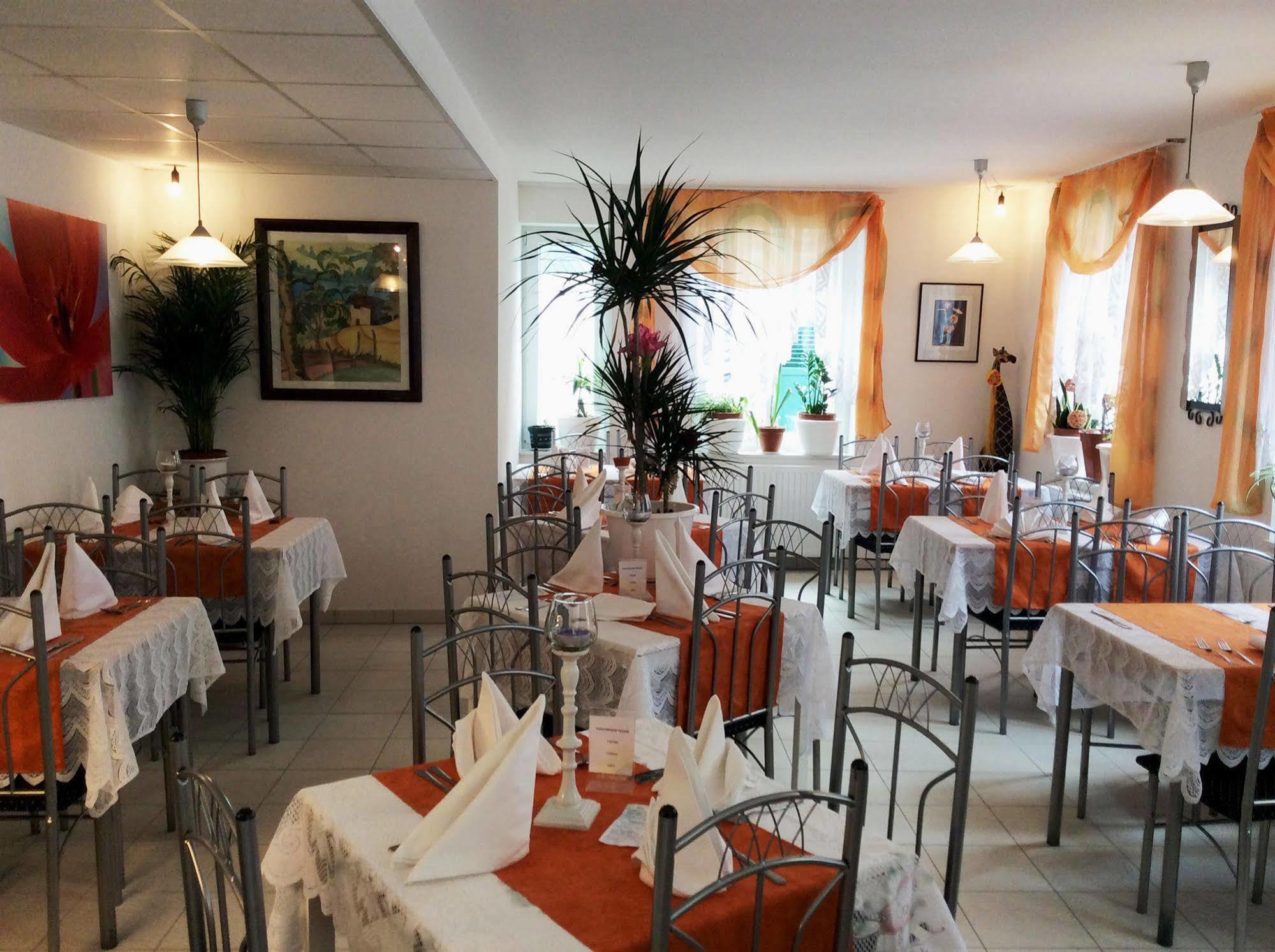 Blumenhotel Bergneustadt Exterior photo